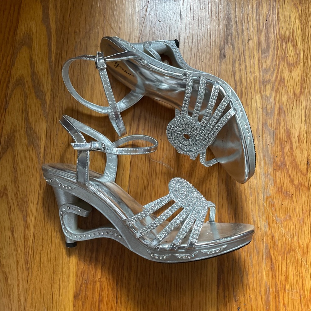 Silver sparkle heels